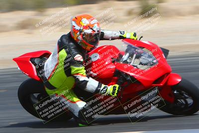 media/Apr-10-2022-SoCal Trackdays (Sun) [[f104b12566]]/Turn 7 Inside (1025am)/